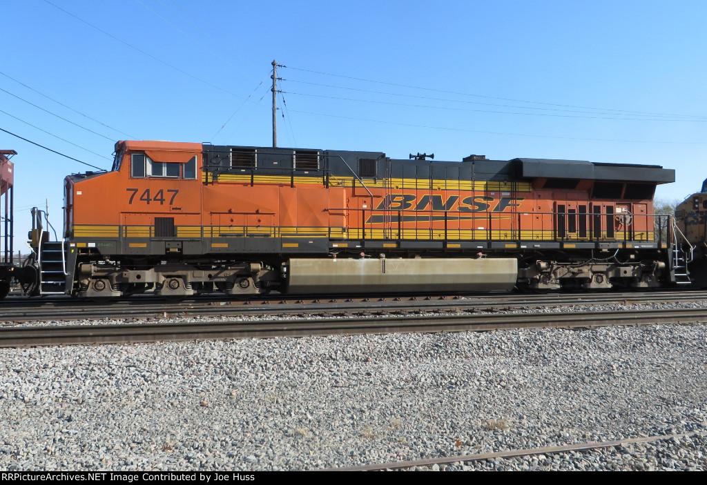 BNSF 7447